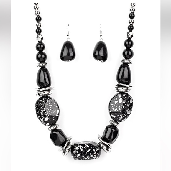 Transform Your Look with In Good Glazes: Black Stone Necklace & Earring Set - Picture 1 of 7
